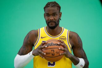 NBA fans disagree with Deandre Ayton's debut performance on "Assolly."