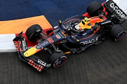 Red Bull makes more profits with Singapore's front wing update