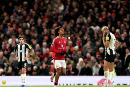 Manchester United duo desperate to secure January move from Old Trafford