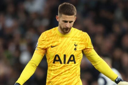Spurs flop plays on borrowed time after failing 100% of his dribbles