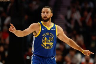 Stephen Curry names two NBA players he liked to watch more than Michael Jordan