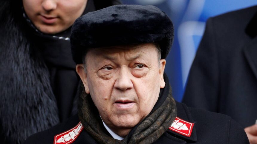 West Ham's £150,000-a-week star is in flux as the club prepares a January bid to test Sullivan