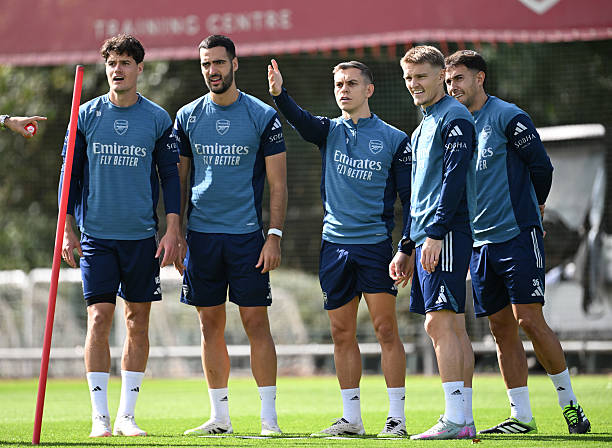 Christian Norgaard, Mikel Merino, Leandro Trossard, Martin Odegaard and Martin Zubimendi of Arsenal during a training session