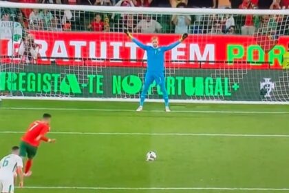 Ireland goalkeeper Caoihin Kelleher refuses to let Portugal star Cristiano Ronaldo send off (video)