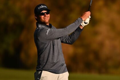 Adam Schenk and Braden Thornberry split lead heading into final round in Bermuda