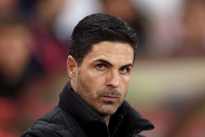 Arsenal manager Mikel Arteta looks on