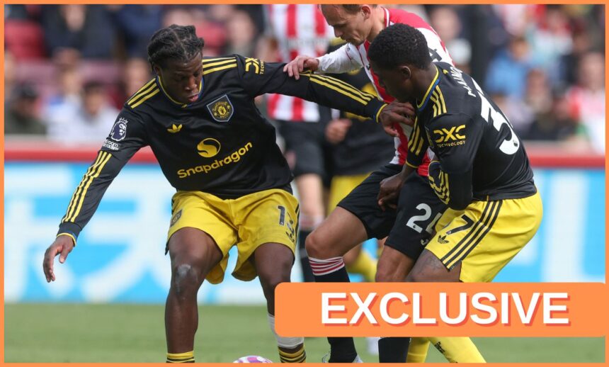 Kobbie Mainoo in action for Man United vs Brentford