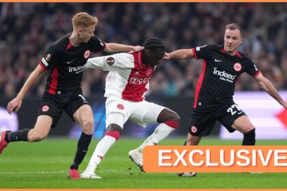 Jorthy Mokio in action for Ajax