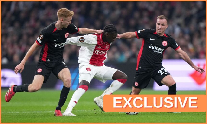 Jorthy Mokio in action for Ajax