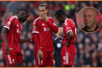 Liverpool players and Arne Slot