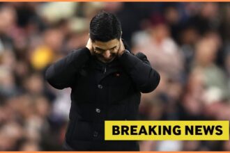 Arsenal manager Mikel Arteta reacts during his side