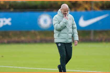 Enzo Maresca during a Chelsea FC training session