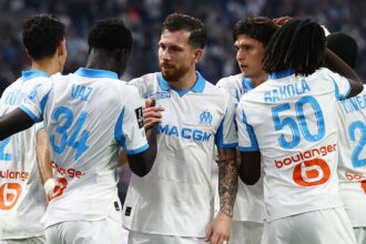 Chelsea lead Arsenal in 'unpredictable' race to sign striker, talks begin