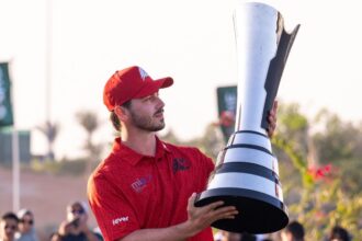 Josele Ballester wins his first professional victory at the Saudi International