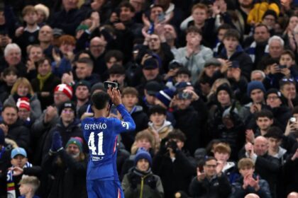 Pat Nevin says 'absolutely fantastic' Chelsea star vs Barça