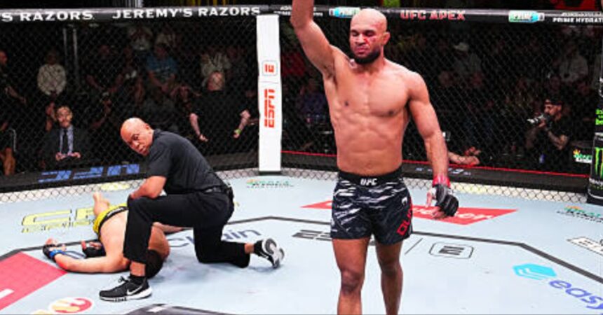 Christian Leroy Duncan KOs Marco Tulio with Spectacular Spinning Back Fist - UFC Vegas 111 Highlights