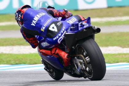 What makes the Yamaha V4 MotoGP bike better than the inline-four version?