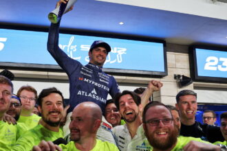 Williams achieves best record in eight years, Carlos Sainz reveals ``something broke'' in the final stages