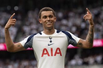 Crystal Palace agree contract with Brennan Johnson