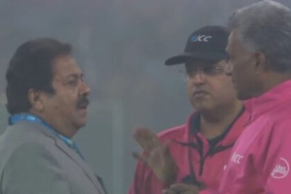 BCCI Vice President Rajeev Shukla With Match Officials
