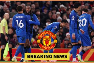 Antoine Semenyo celebrates with his Bournemouth teammates in the draw vs Man Utd at Old Trafford