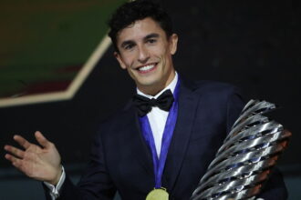 Former MotoGP winner claims Marc Márquez lacks Valentino Rossi's 'magic'