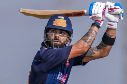 Virat Kohli in action for Delhi