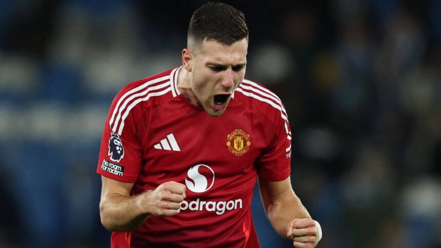 Manchester United are 'considering' signing a replacement for Dalot in the style of Alphonso Davies