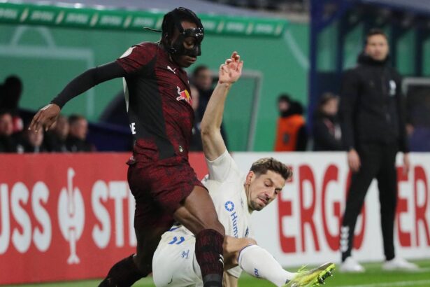 Manchester United to rival Liverpool as Klopp signs beloved forward for £87m