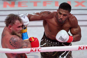 Anthony Joshua lands punch on Jake Paul