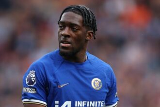 Chelsea defender Axel DiSasi offered to Barcelona