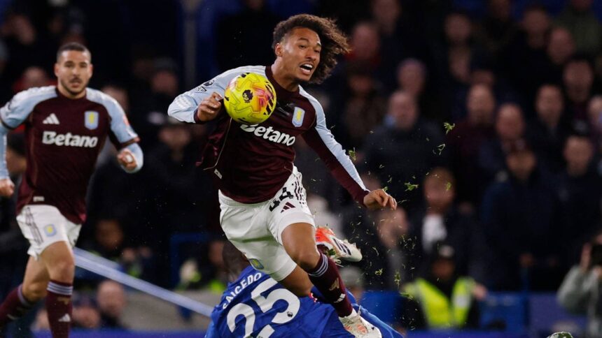 Aston Villa consider moving Douglas Luiz following injury to Boubacar Kamara