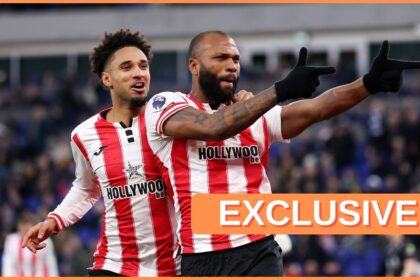 Kevin Schade and Igor Thiago celebrate