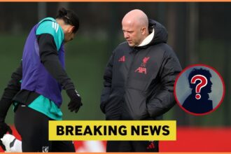 Liverpool manager Arne Slot in a training session