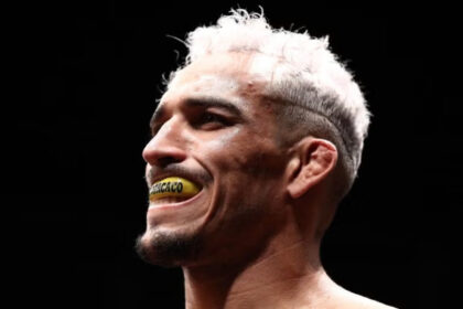 Charles Oliveira UFC walkout prep point