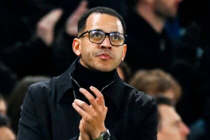 Chelsea enter PL race with £43m signing of striker who has the same agent as Estevao