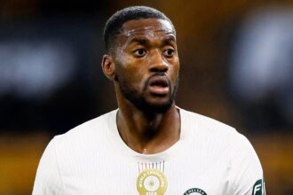 Chelsea preparing to offer £26m for 'monster' centre-back