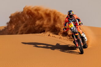 Daniel Saunders continues to lead the 2026 Dakar Rally after a grueling sixth stage