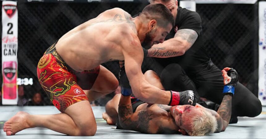 Ilia Topuria vs. Charles Oliveira - UFC 317 Highlights