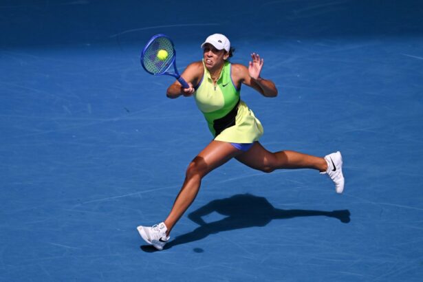 Madison Keys, Jessica Pegula advance to Australian Open third round