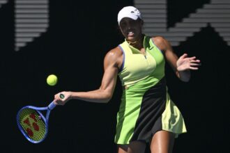 Madison Keys and Jessica Pegula keep their cool to advance to Australian Open fourth round