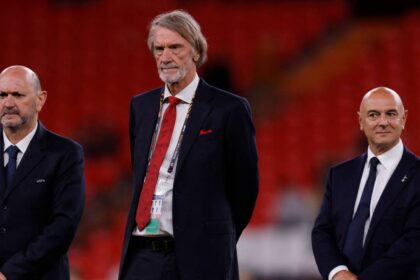 Manchester United bosses expect negotiations with manager Xavi Hernandez to progress