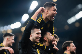 Arsenal 2-3 Manchester United: Cunha's stunning goal hurts hosts' title hopes, Carrick remains perfect