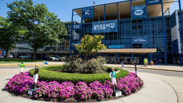 The century in motion: the evolution of the aqueduct