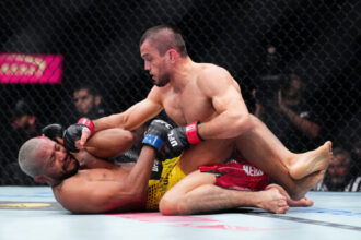 Umar Nurmagomedov defeats Deiveson Figueiredo at UFC 324