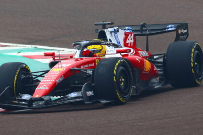 When will teams take part in F1's first test in 2026?