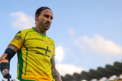 Faf du Plessis ruled out from SA20 after massive injury