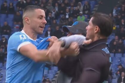 Red card for unpleasant scenes in Napoli's win over Lazio in Serie A (video)