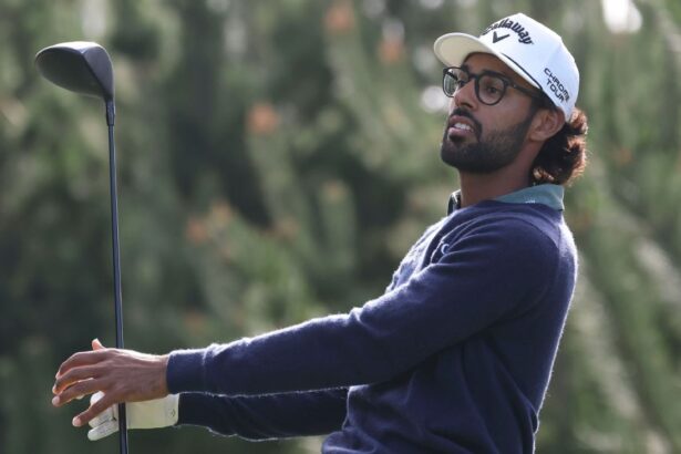 Bhatia and Hisatsune share lead at Pebble Beach, amateur heads home