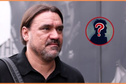 Daniel Farke looks on